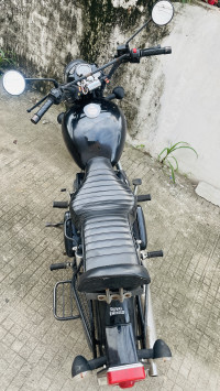 Jet Black Royal Enfield Bullet 350 ES