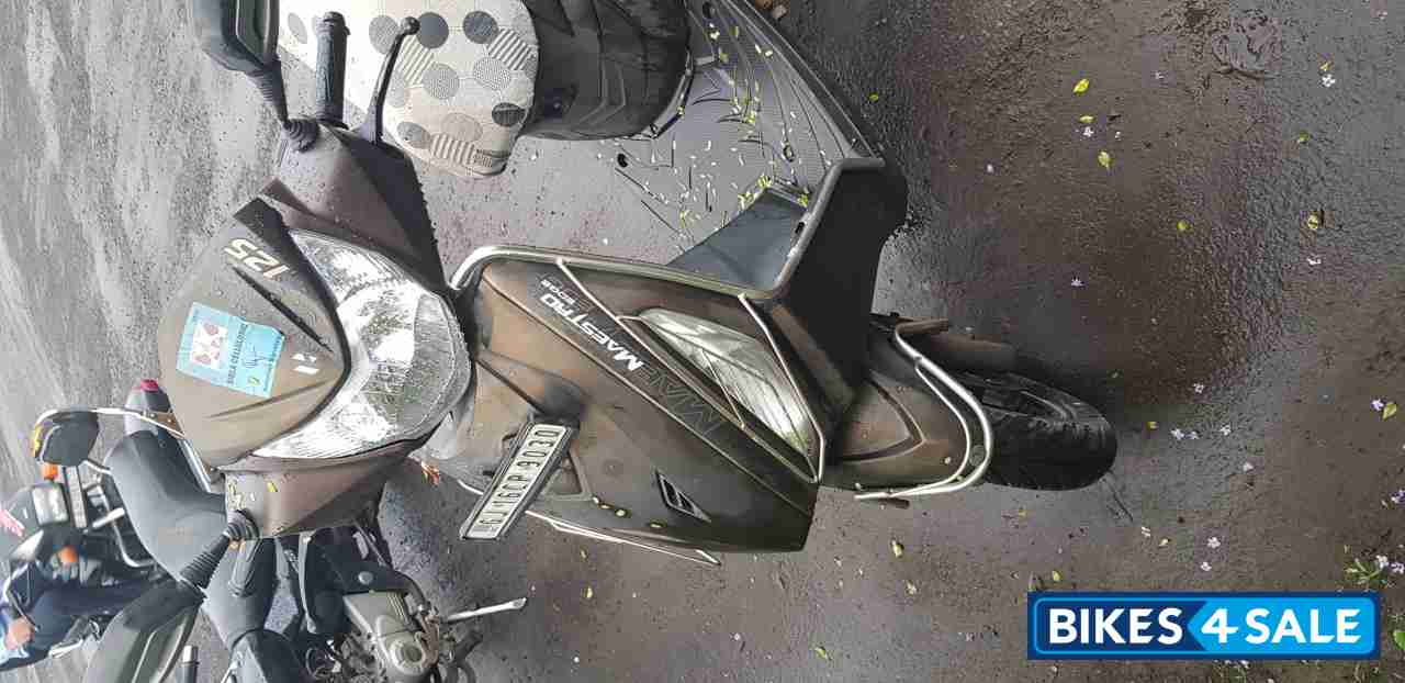 Gray Hero Maestro Edge 125