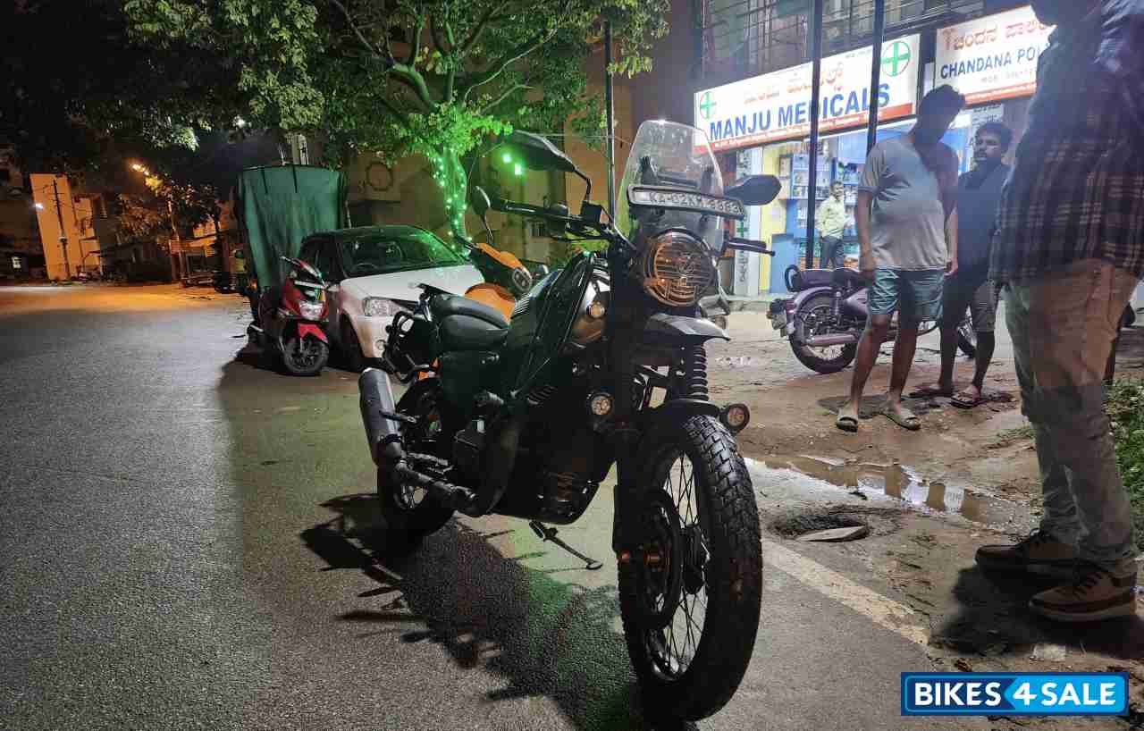 Slick Silver Yezdi Adventure Matte Slick Silver Yezdi Adventure Matte