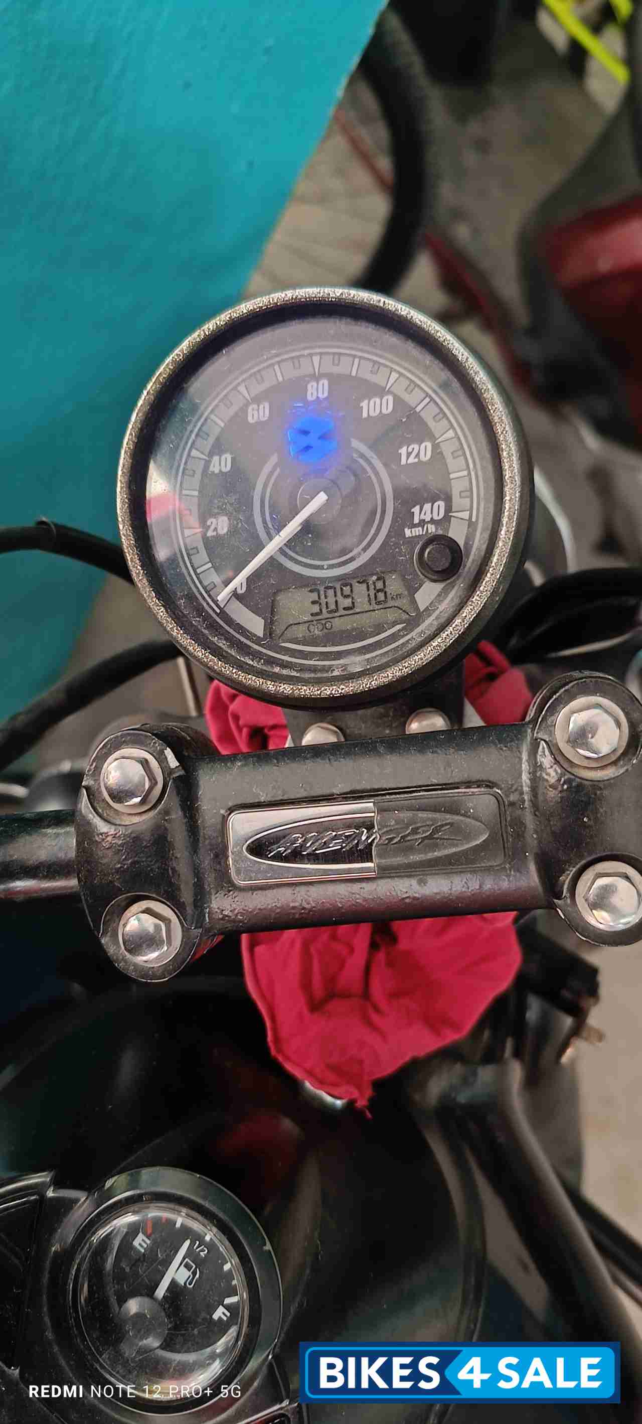 Blue Bajaj Avenger Street 150