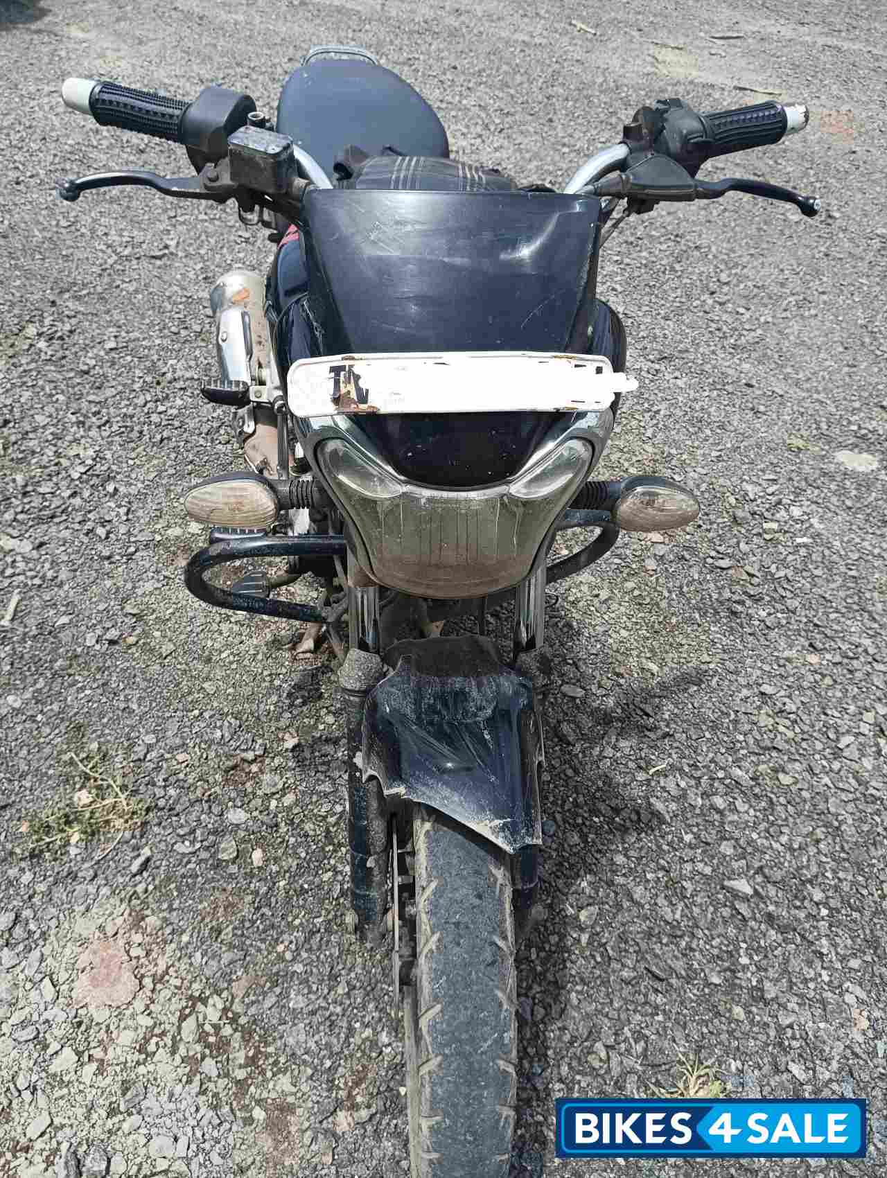 Bajaj V15