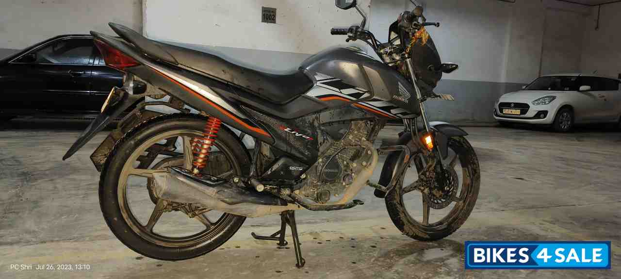 Grey Honda Livo BS6