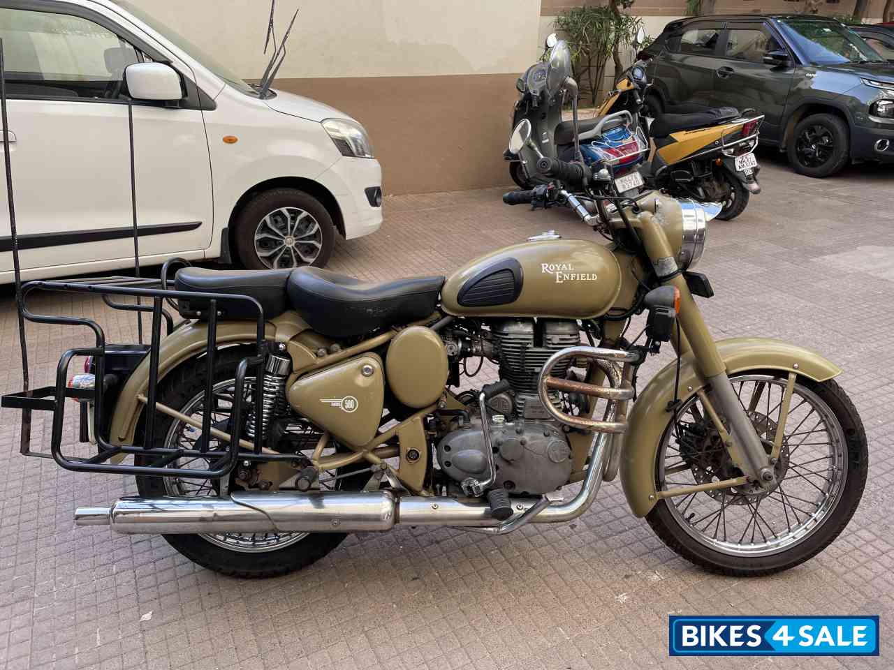 Desert Storm Royal Enfield Classic Desert Storm
