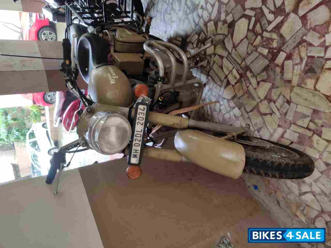 Desert Storm Royal Enfield Classic Desert Storm