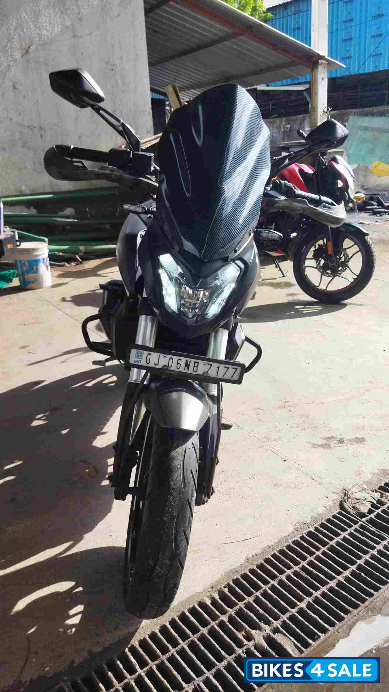 Bajaj Dominar 400 ABS BS6
