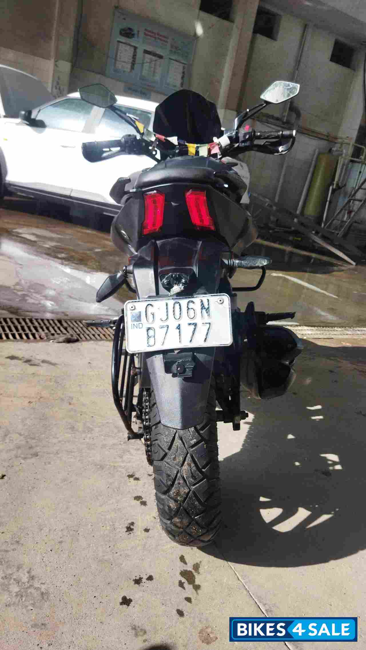 Bajaj Dominar 400 ABS BS6