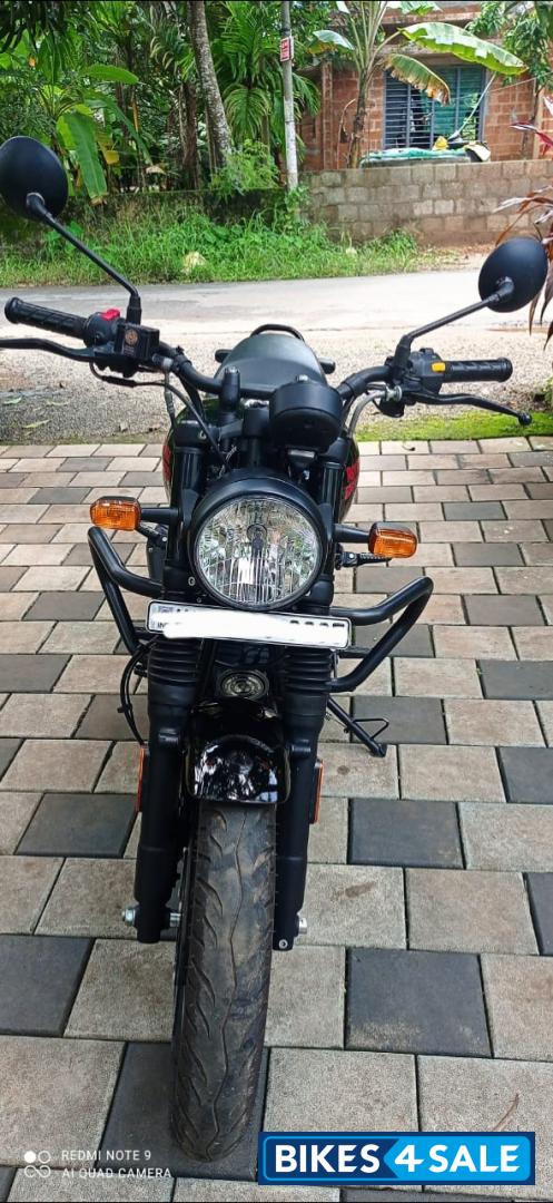 Factory Black Royal Enfield Hunter 350 Retro