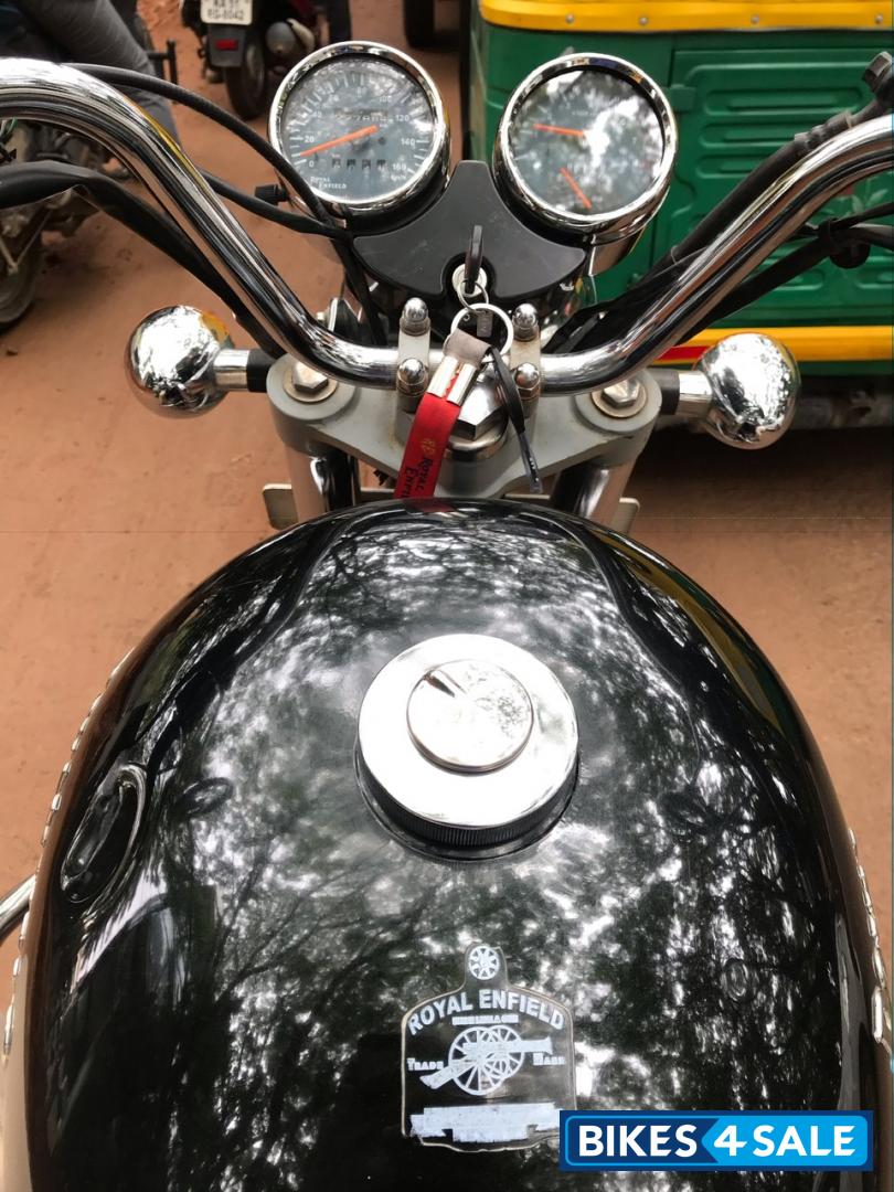 Black Royal Enfield Thunderbird TwinSpark 350
