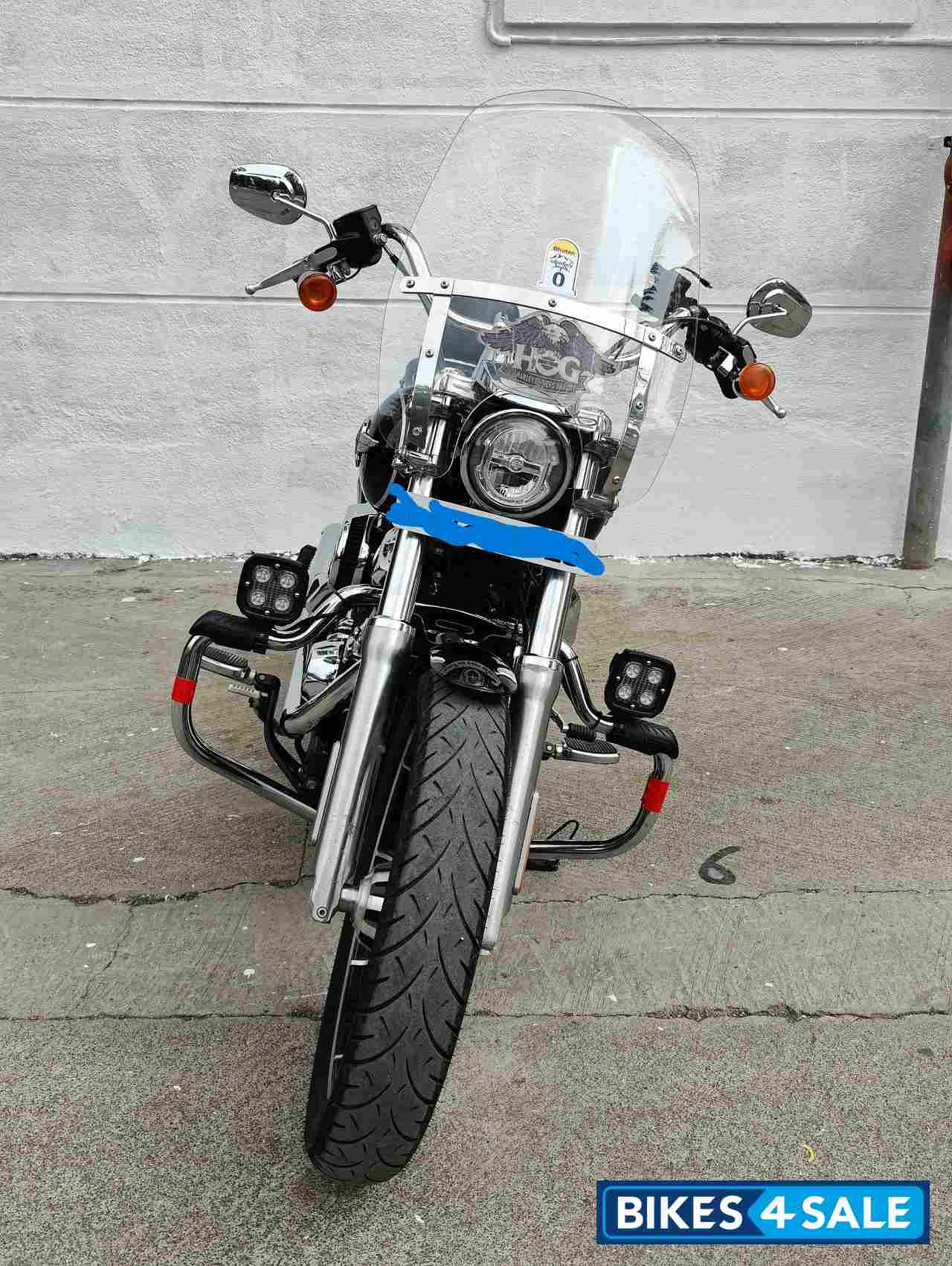 Black Harley Davidson Low Rider