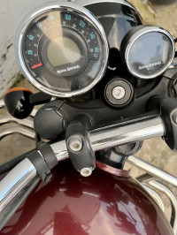 Royal Enfield Meteor 350 Stellar