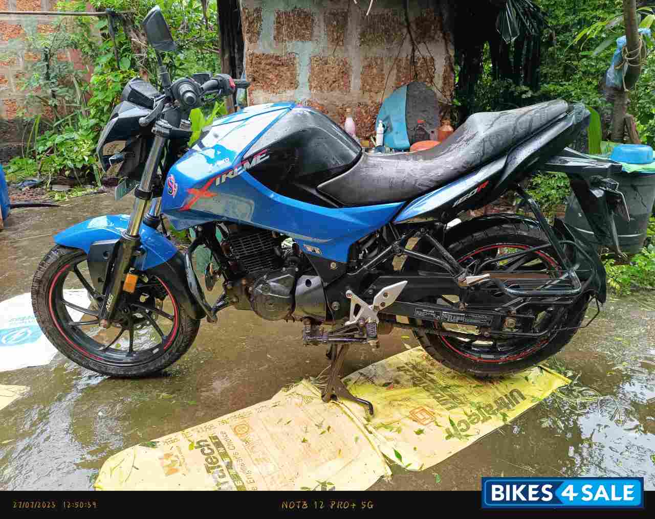 Black Metalic Hero Xtreme 160R