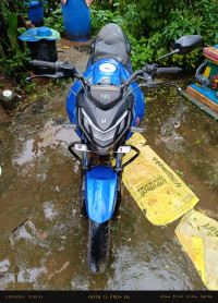 Black Metalic Hero Xtreme 160R