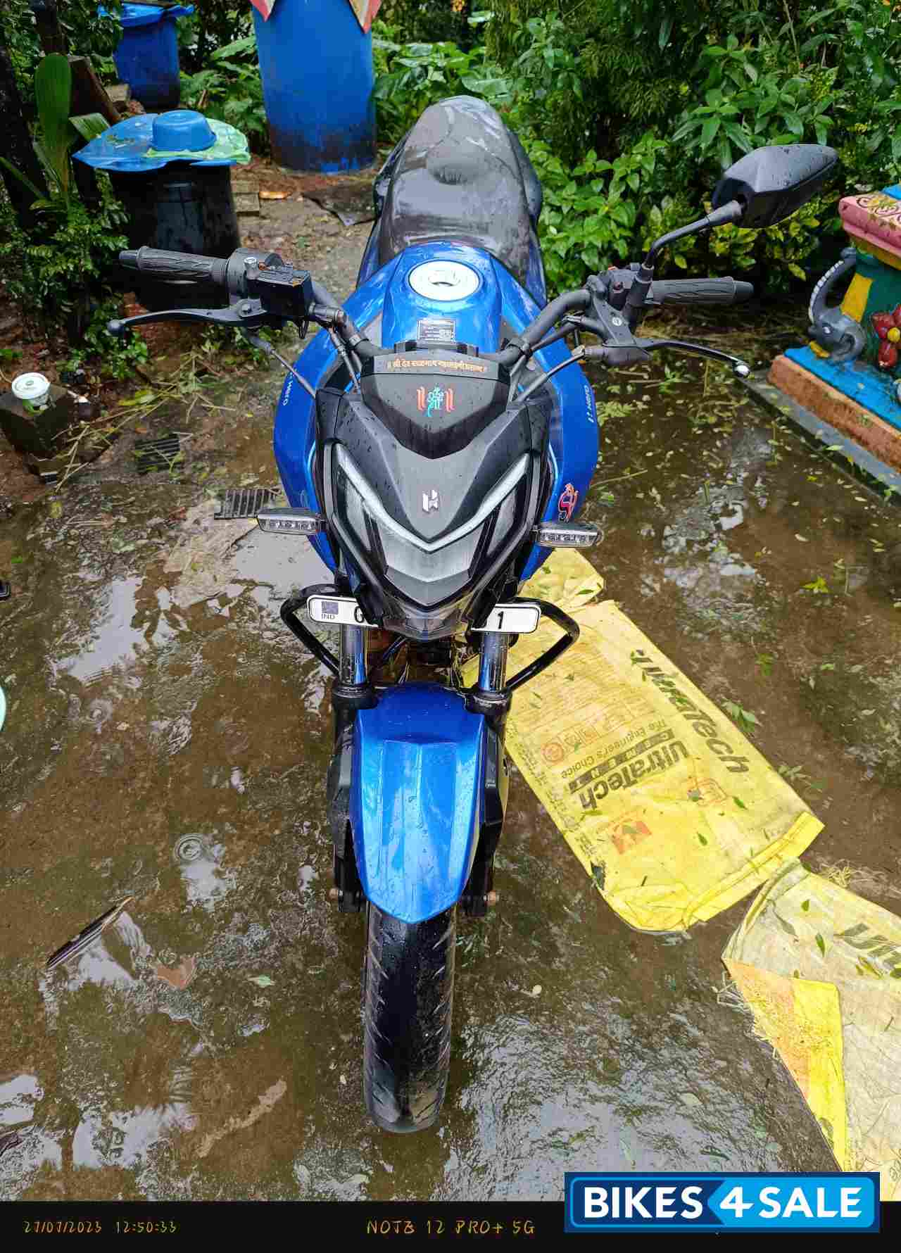 Black Metalic Hero Xtreme 160R