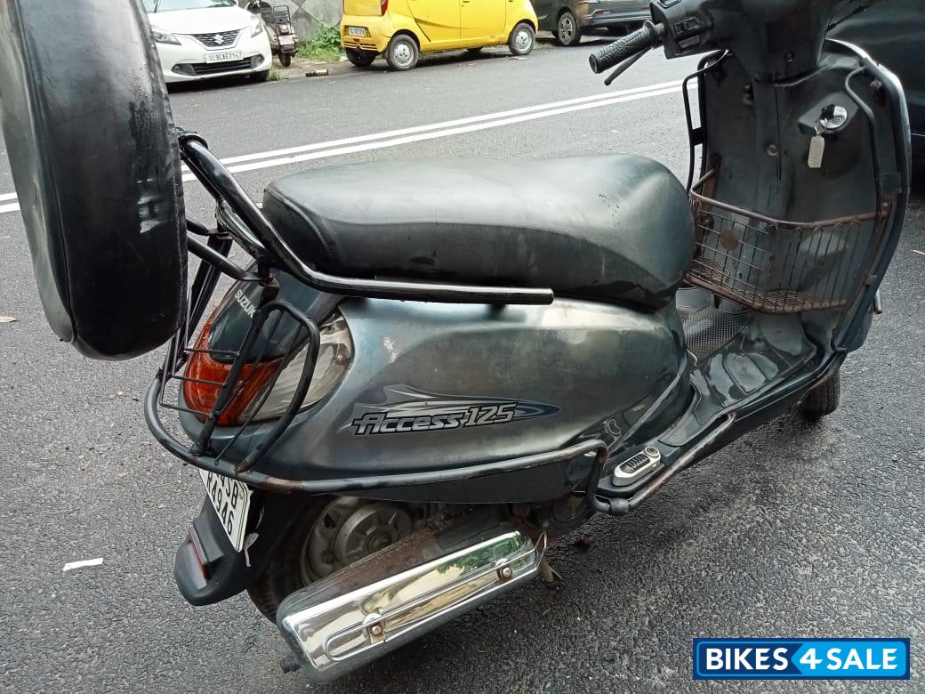 Suzuki Access