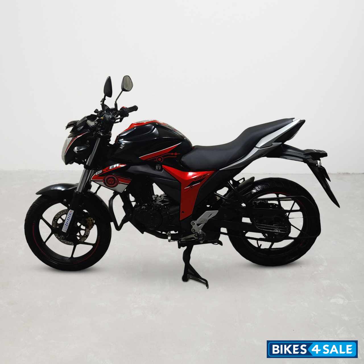 Suzuki Gixxer SF