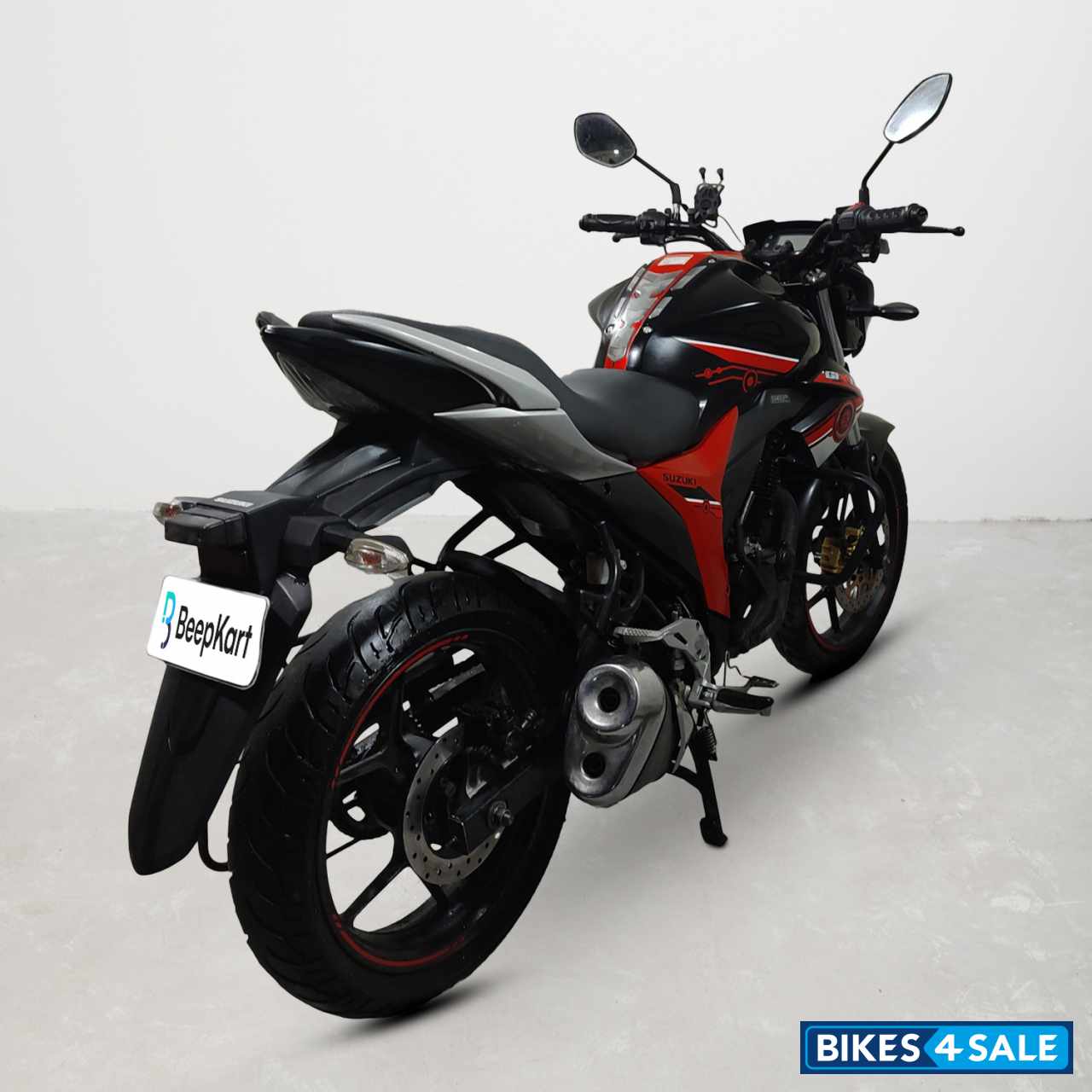 Suzuki Gixxer SF