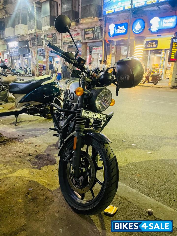 Rebel Black Royal Enfield Hunter 350 Metro