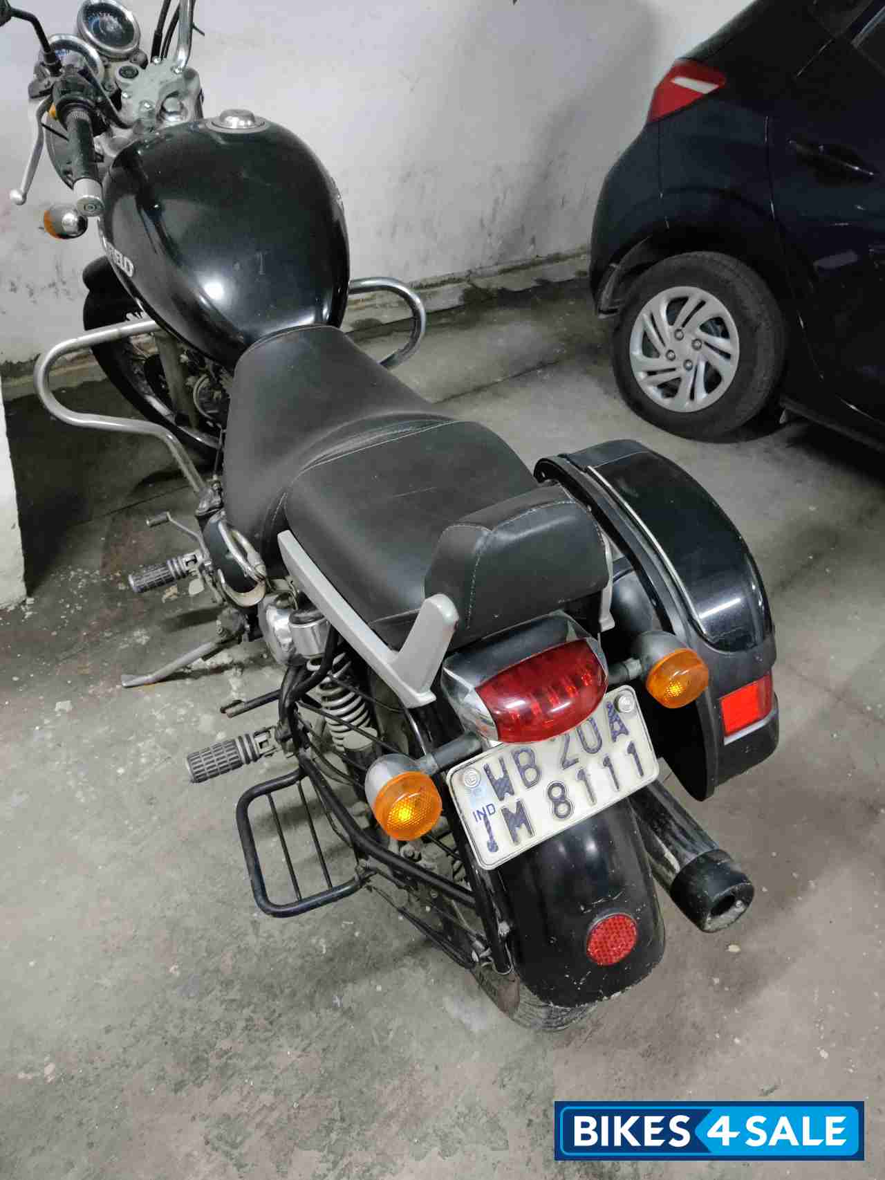 Black Royal Enfield Thunderbird 500 Black Royal Enfield Thunderbird 500