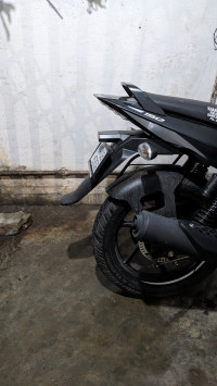 Black Bajaj Pulsar 150 BS6