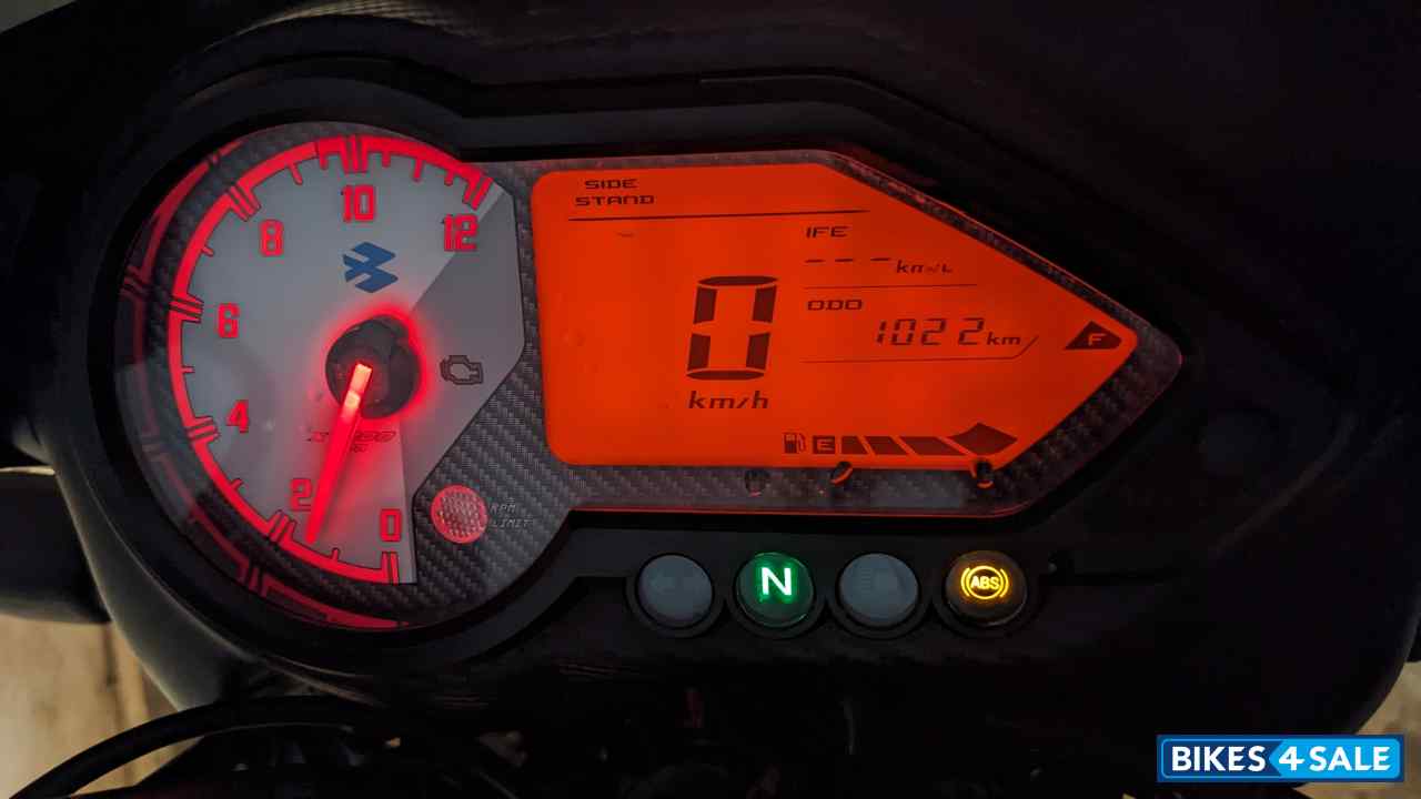 Black Bajaj Pulsar 150 BS6