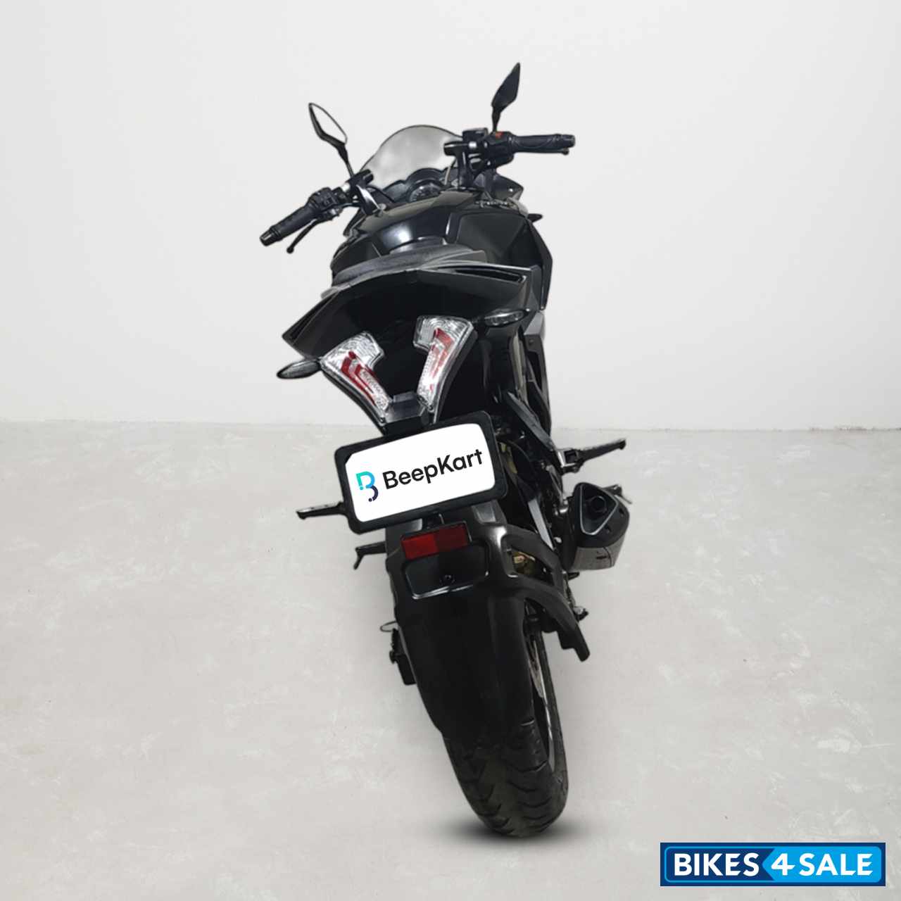 Bajaj Pulsar RS 200