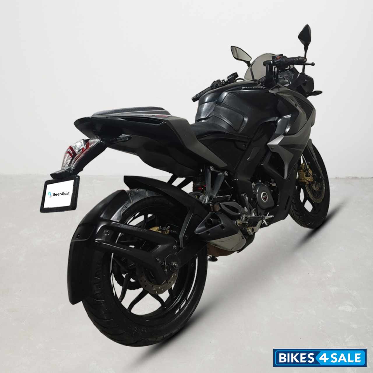 Bajaj Pulsar RS 200