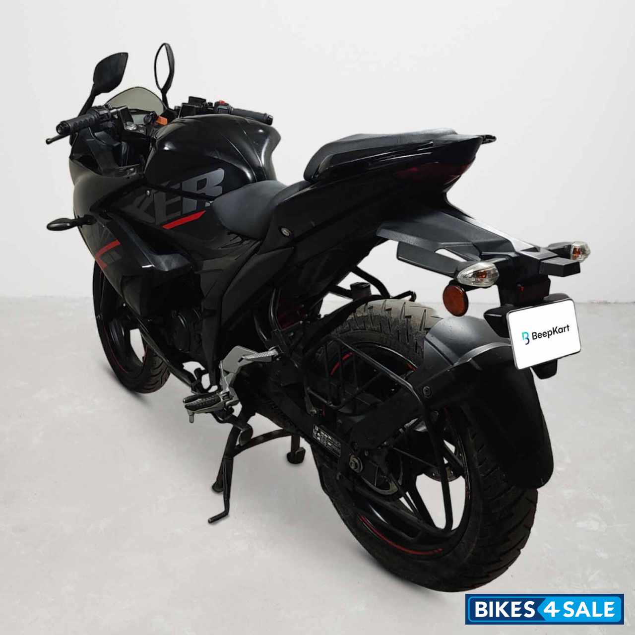 Suzuki Gixxer SF