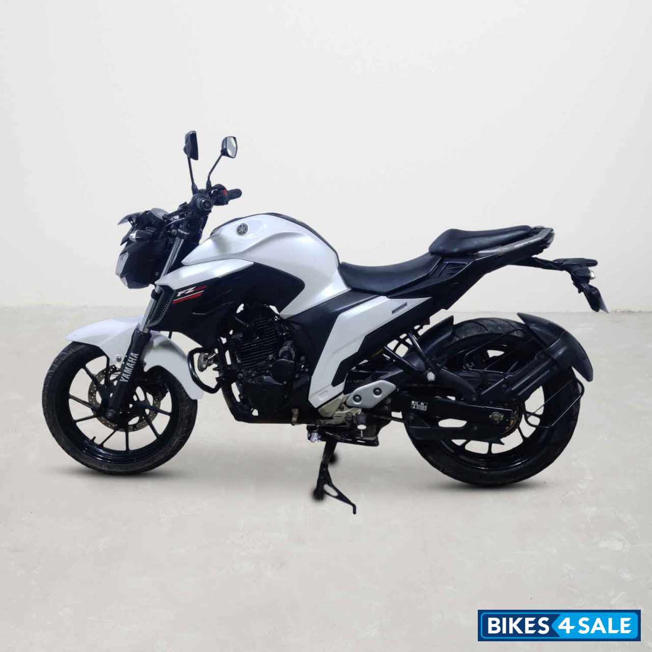 Yamaha FZ25