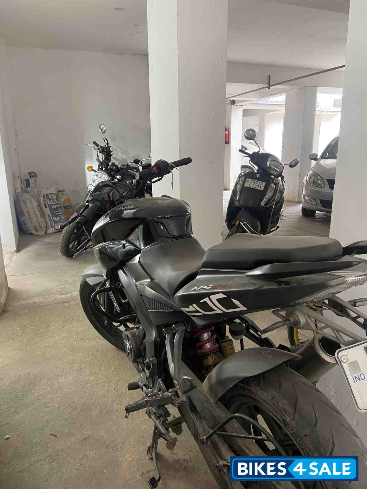 Black Bajaj Pulsar NS 200 BS6