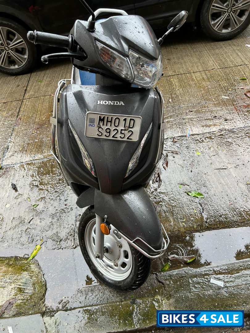 Grey Honda Activa 6G