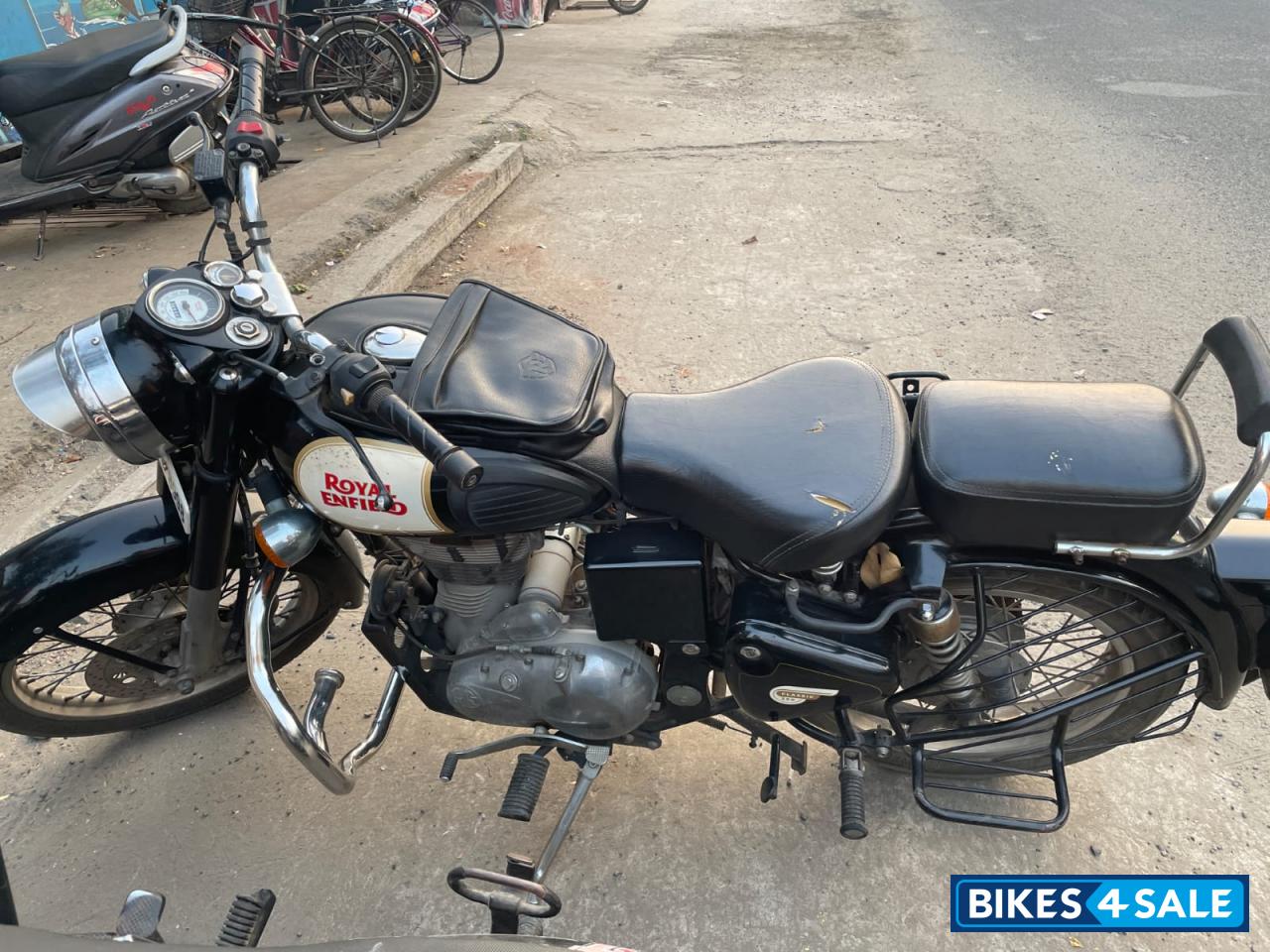 Black Royal Enfield Classic 350