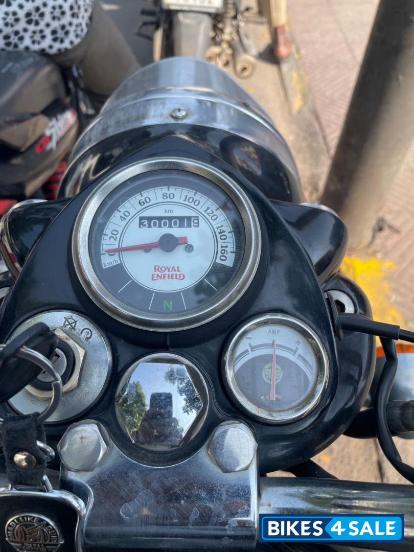 Black Royal Enfield Classic 350