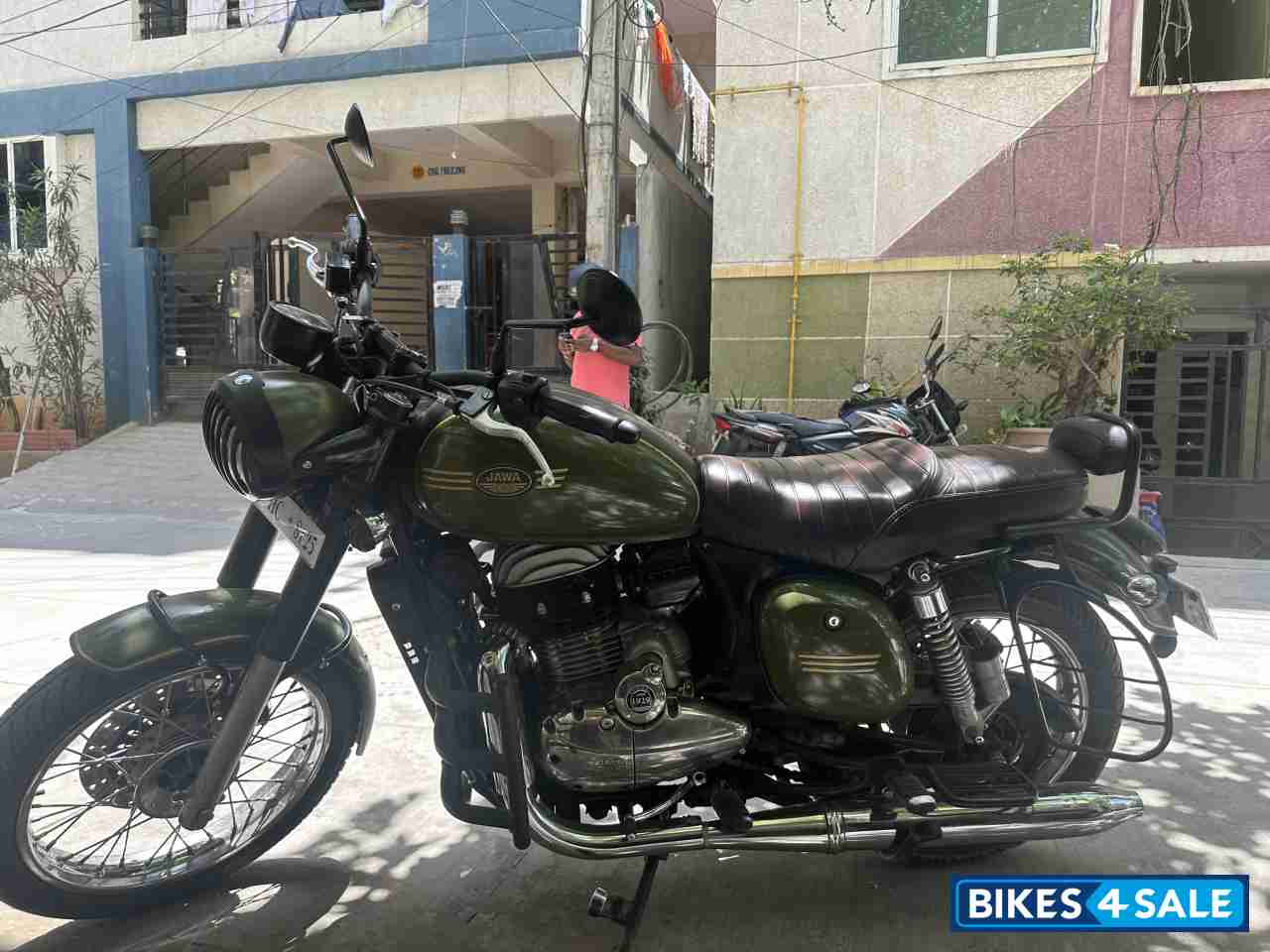 Green Jawa forty two BS6