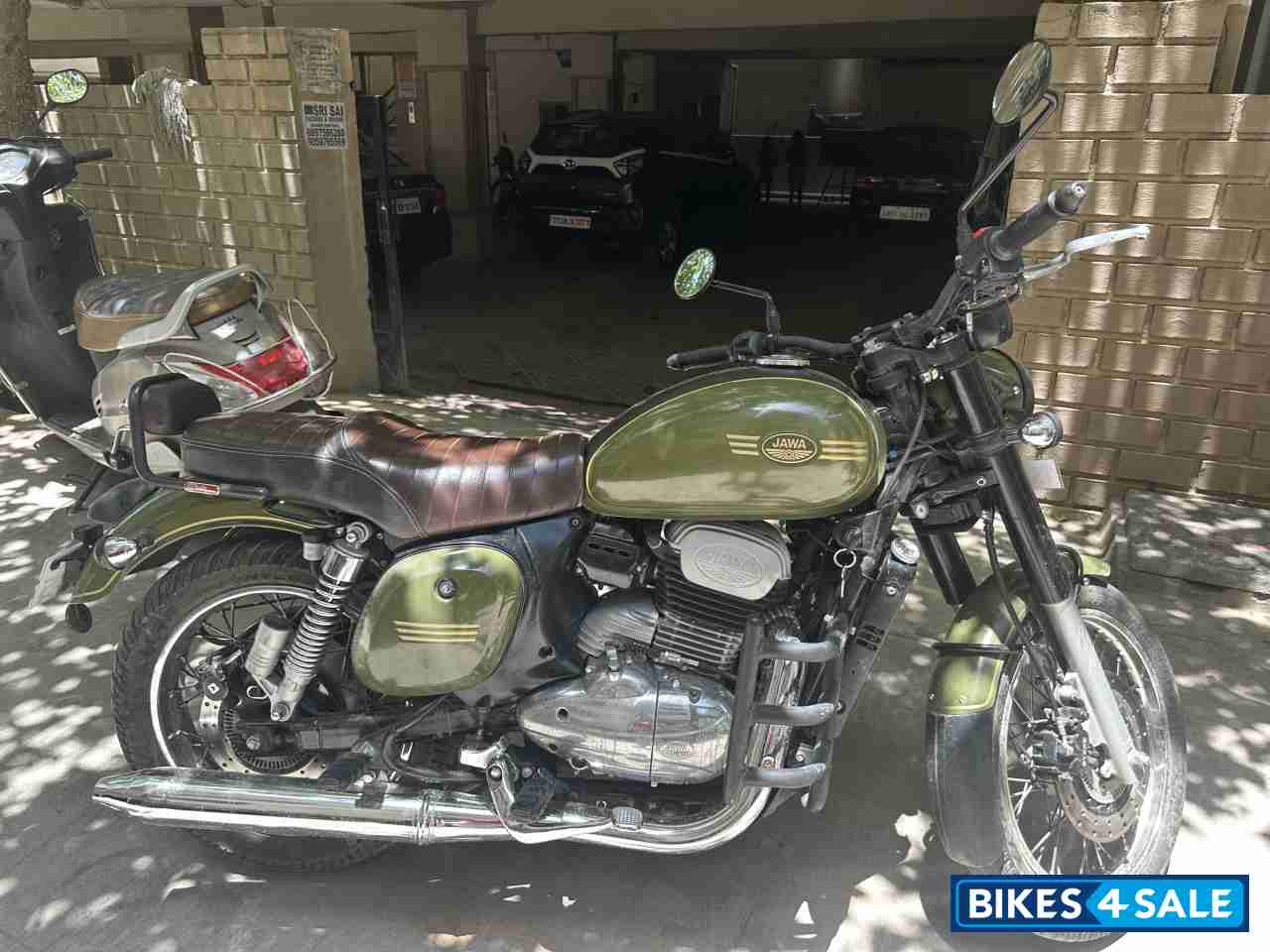 Green Jawa forty two BS6