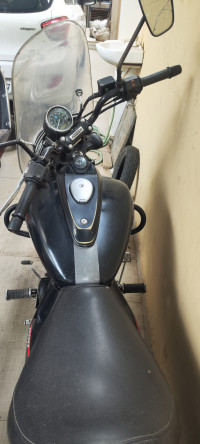 Bajaj Avenger 220 DTS-i