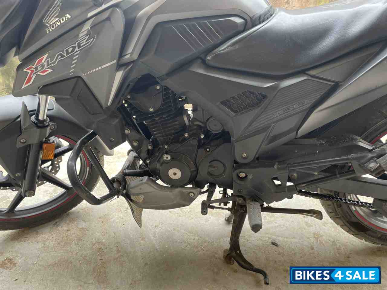 Matel Honda XBlade BS6