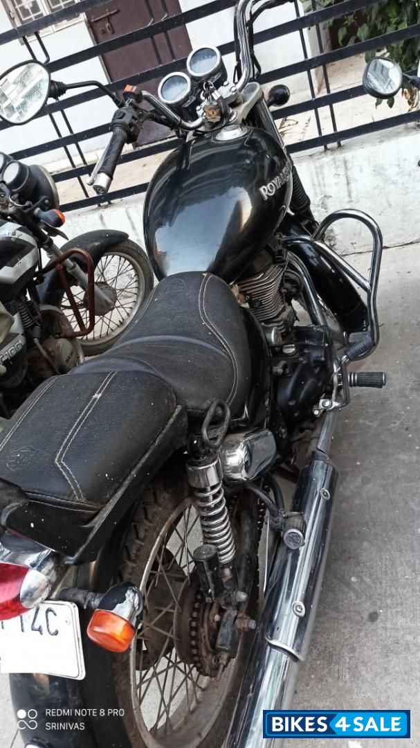 Black Royal Enfield Thunderbird 350