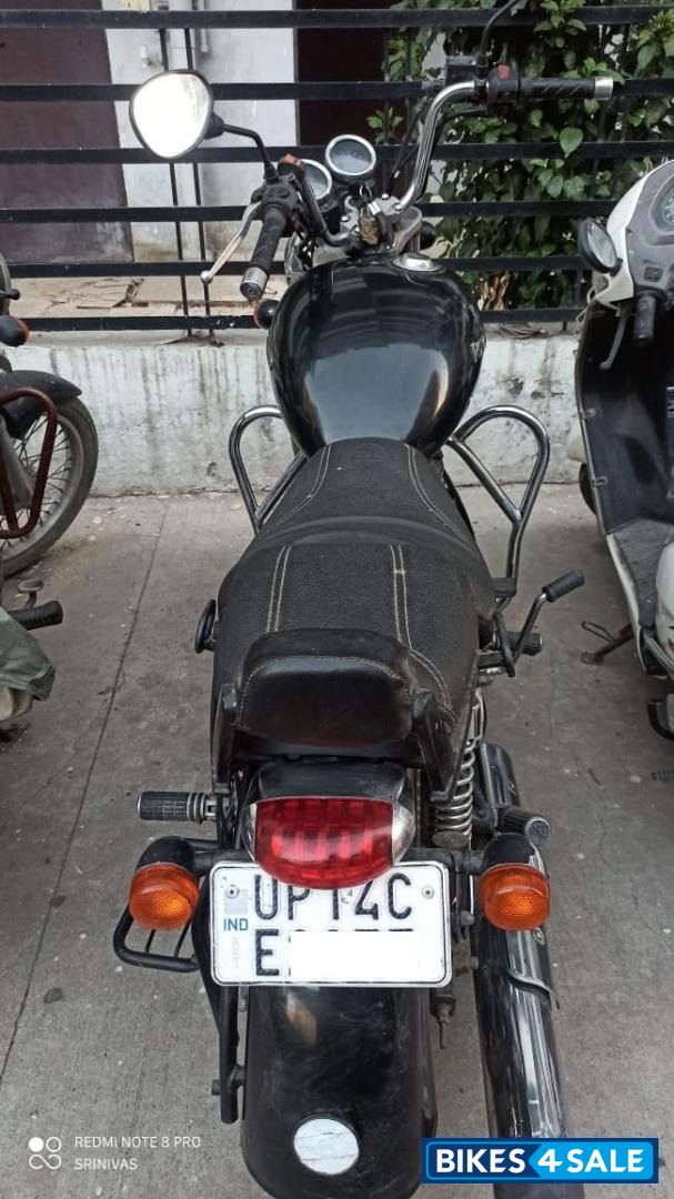 Black Royal Enfield Thunderbird 350