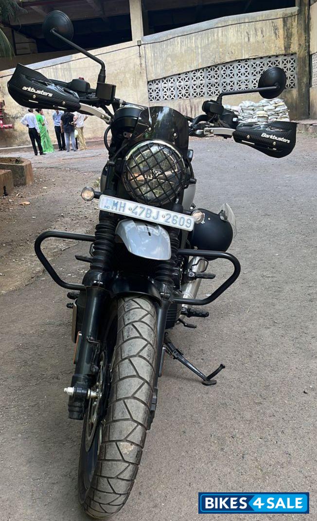 Dual Green Yezdi Scrambler Dual Tone