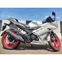 Yamaha YZF R15 V2  Model