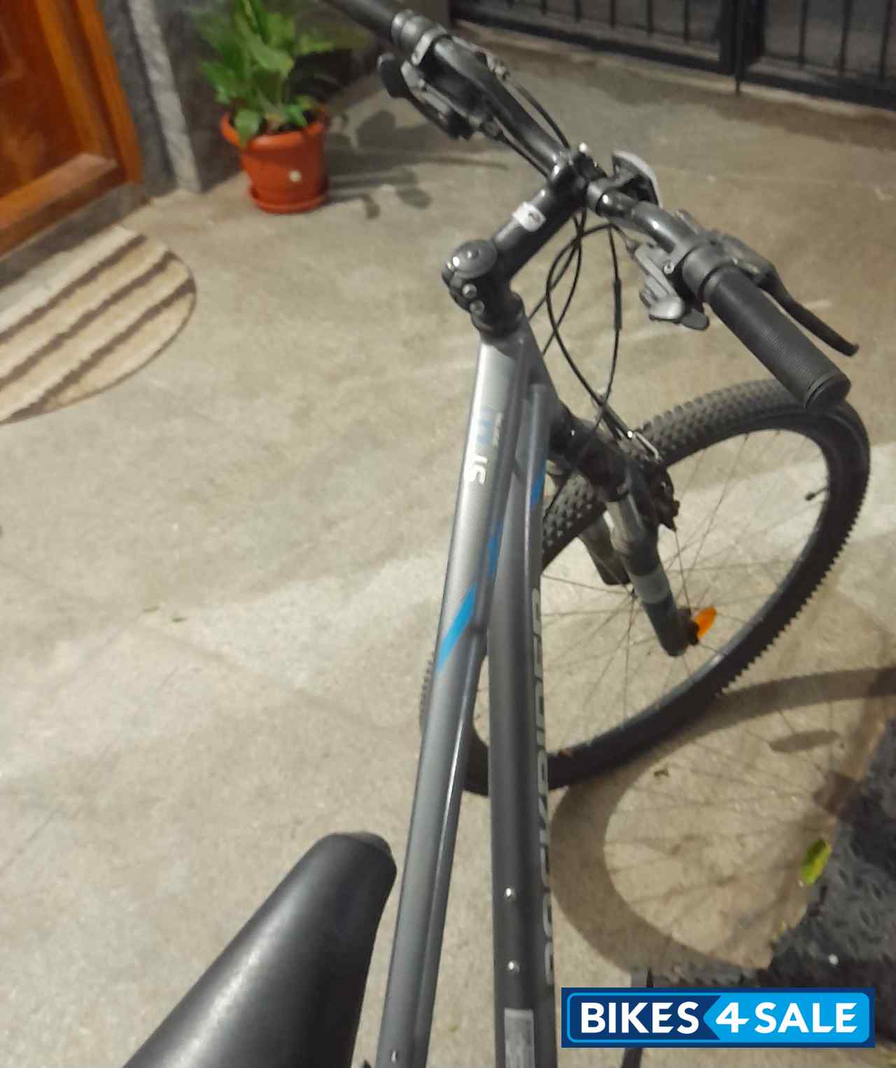 Grey Bicycle Decathlon