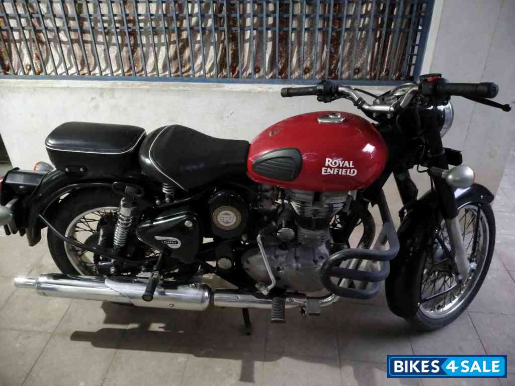 Red Royal Enfield Classic 350 Redditch Red