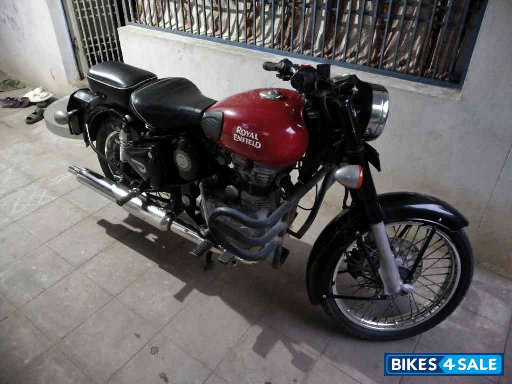 Red Royal Enfield Classic 350 Redditch Red