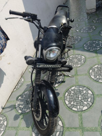 Bajaj Avenger 180 DTS-i