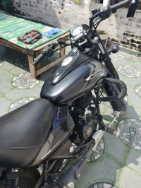 Bajaj Avenger 180 DTS-i