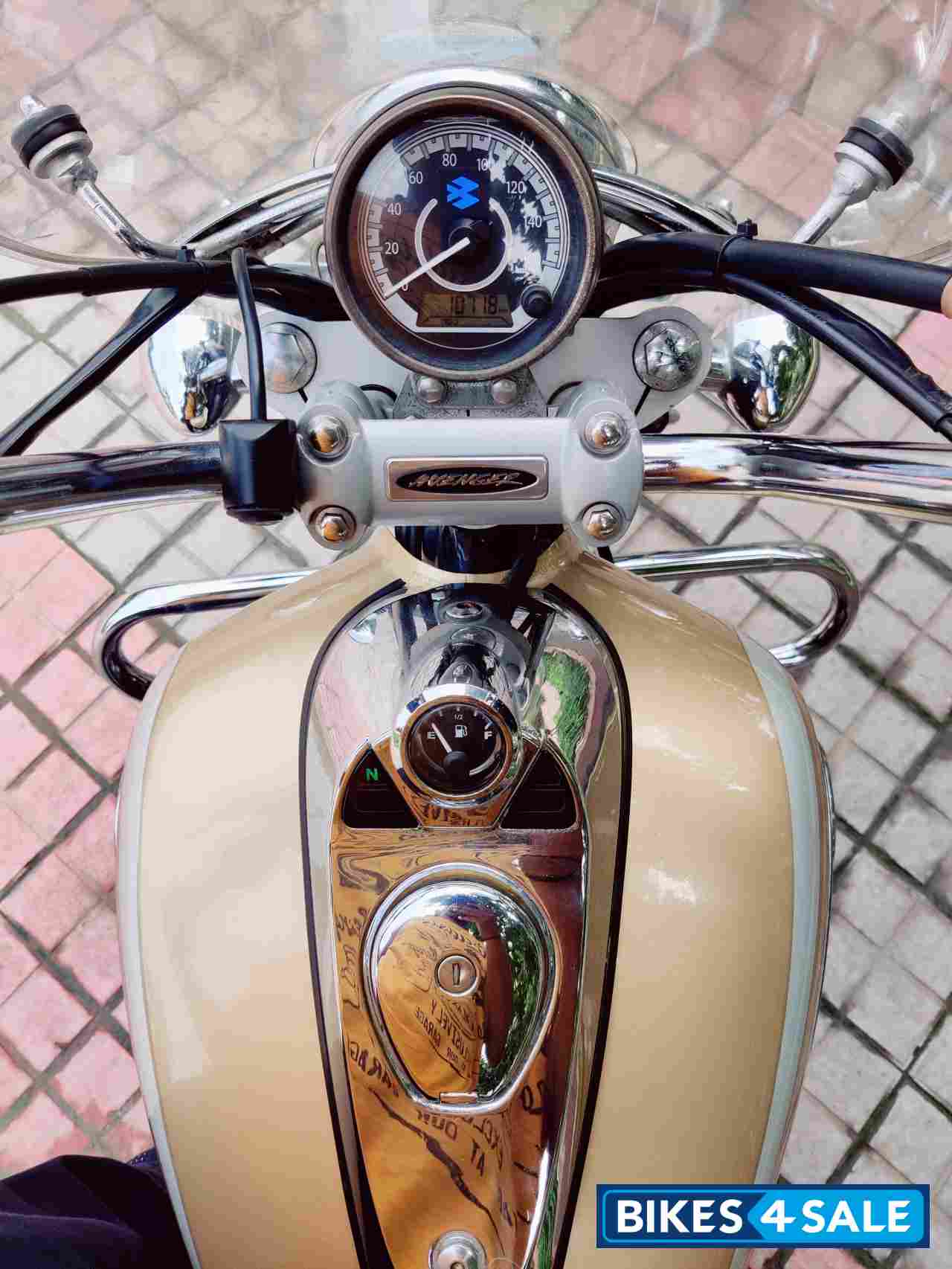 Bajaj Avenger Cruise 220