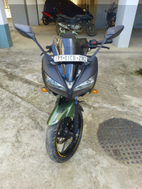 Battle Green Yamaha Fazer