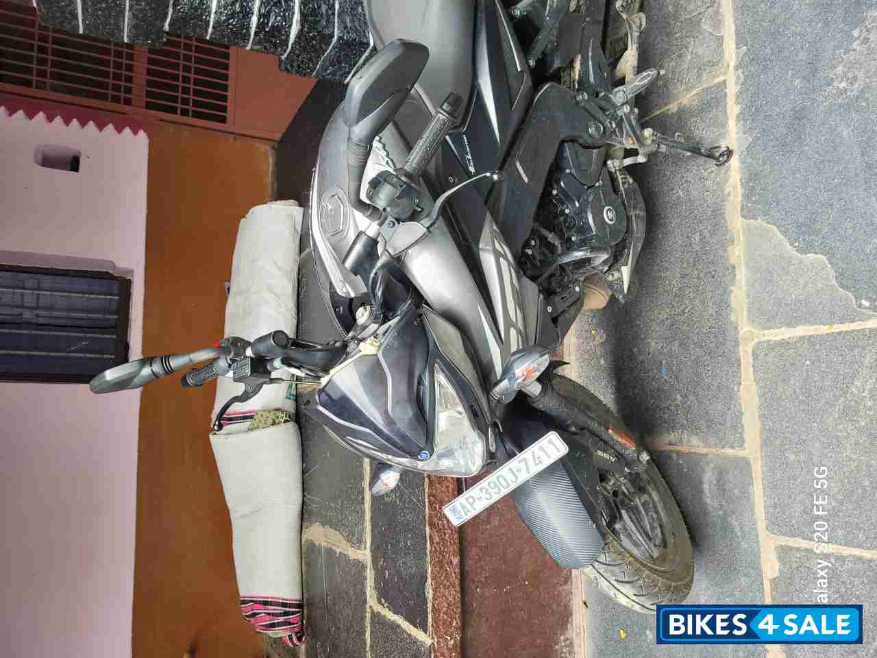 Gray Bajaj Pulsar NS 200 BS6