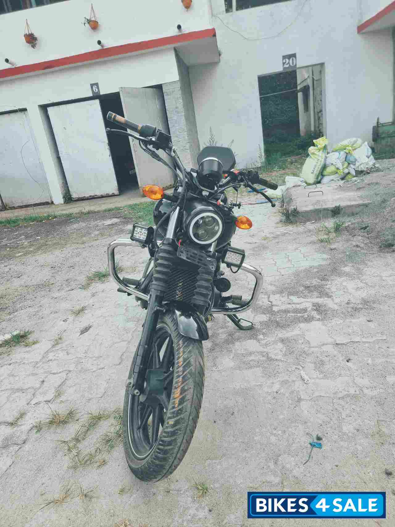 Glossy Black Harley Davidson Street 750