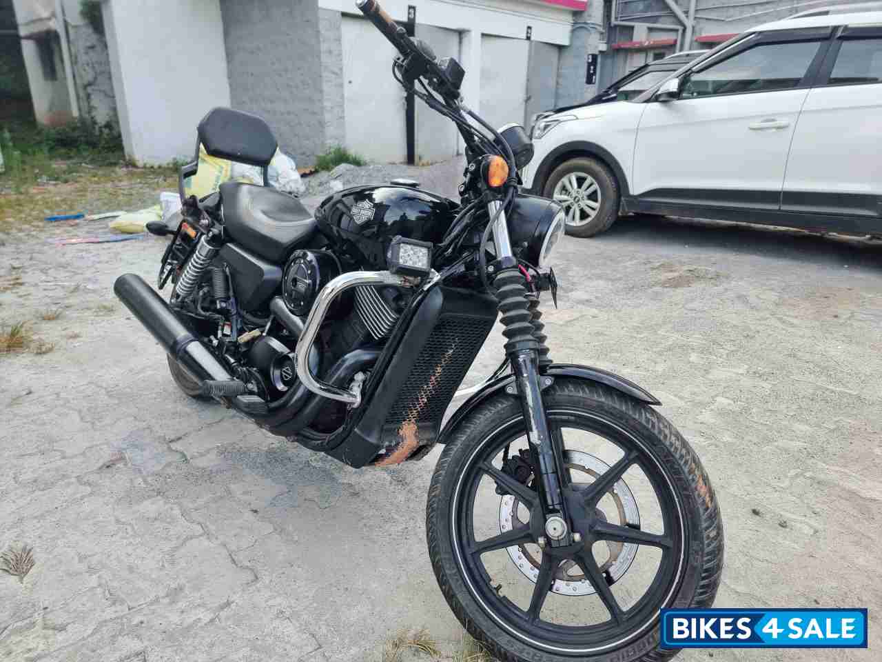 Glossy Black Harley Davidson Street 750